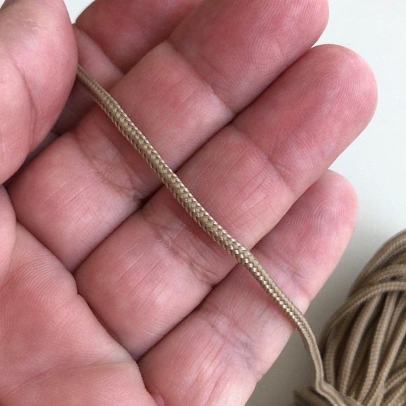 5/$10   9 YARDS 2MM Paracord Parachute Cord  TAUPE TAN - Picture 3 of 4